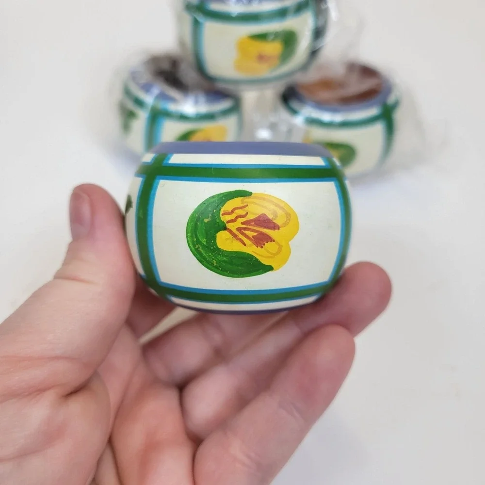 Wood‎ Napkin Holder Set Of 4 Hand-Painted Rings Granny Apple Park Imports NEW